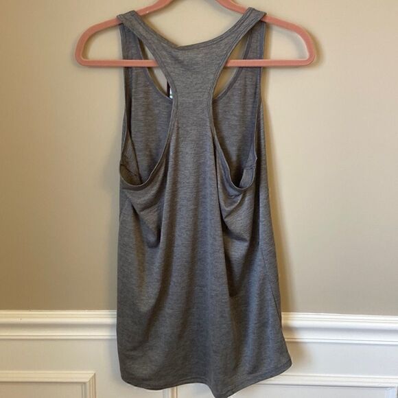 𝅺FILA | Grey Racer Back Graphic Training Tank , Size Large, NWT - Picture 3 of 13